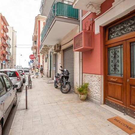 Madame Bari' Suite Apt In The Heart Of Bari Exterior photo
